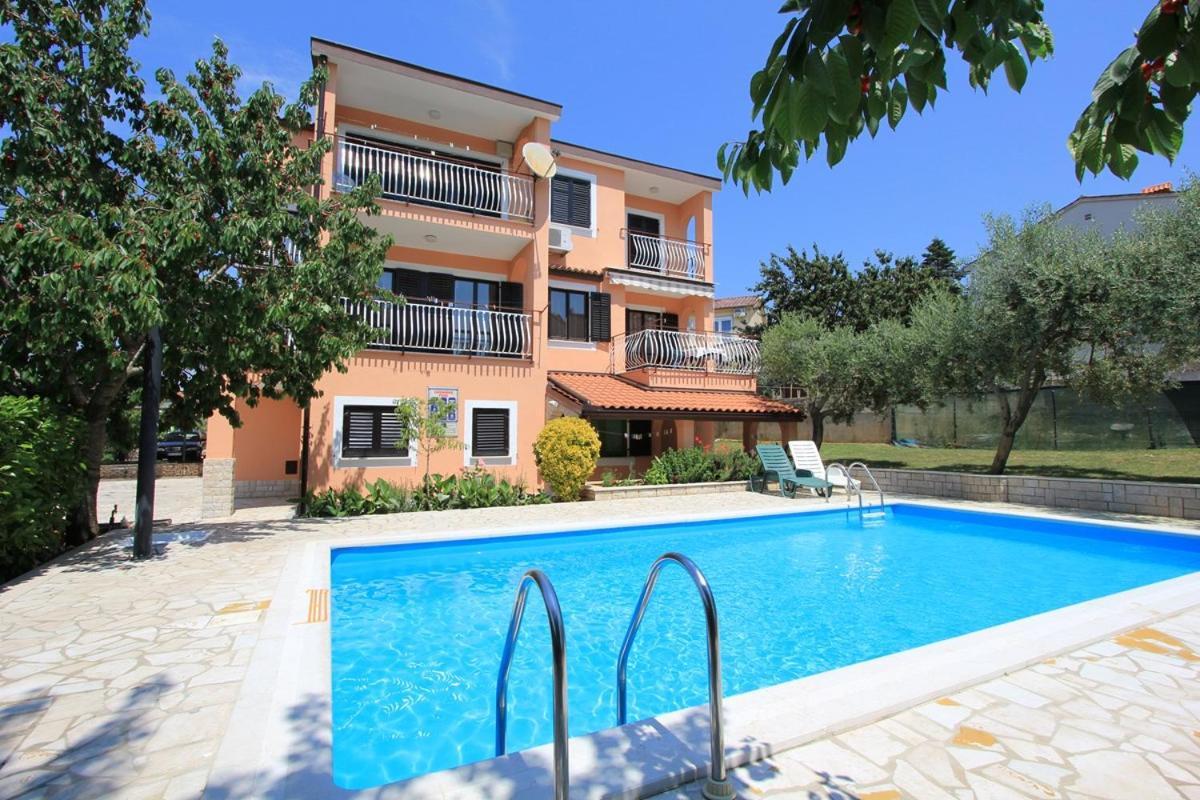Apartments Susy Pula Extérieur photo